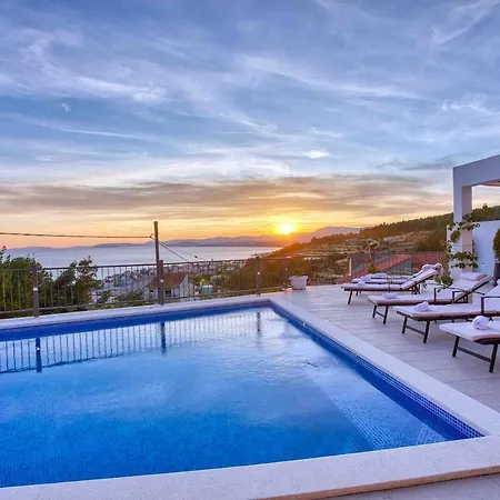 Apartment Luxury Life Podstrana