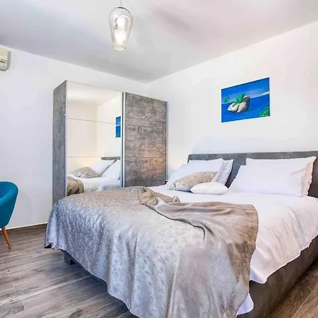 Apartment Luxury Life Podstrana