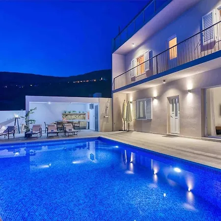 Luxury Life Ποντστράνα