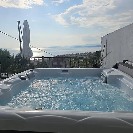 Luxury Life *