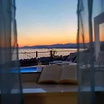 Luxury Life Podstrana