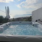 Luxury Life *